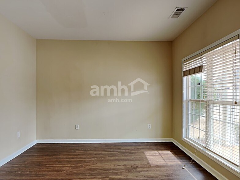 Building Photo - 108 Jordan Crest Ct