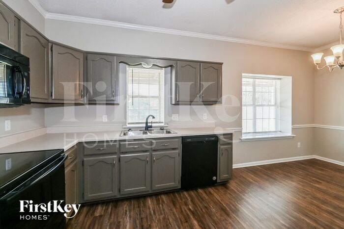 Building Photo - 7339 Confederate Cir E