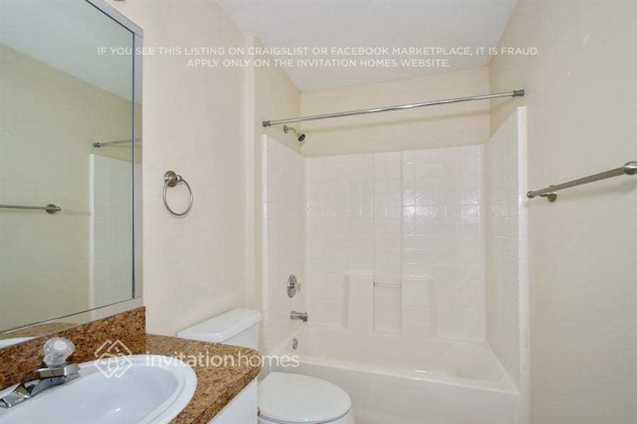 Building Photo - 2414 Bayhill Dr