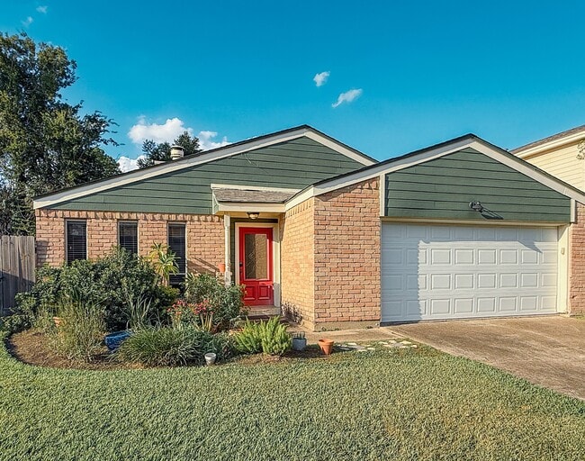 Building Photo - 3306 Hunterwood Dr