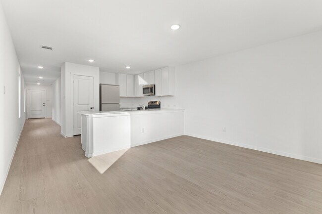 Building Photo - 3415 Rock Ml Dm