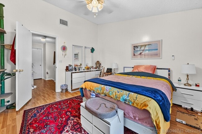 Building Photo - 4587 Carambola Cir S