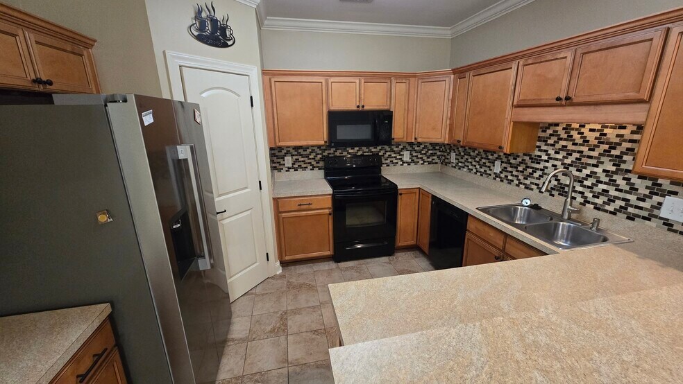 Building Photo - 118 Ella Kinley Cir