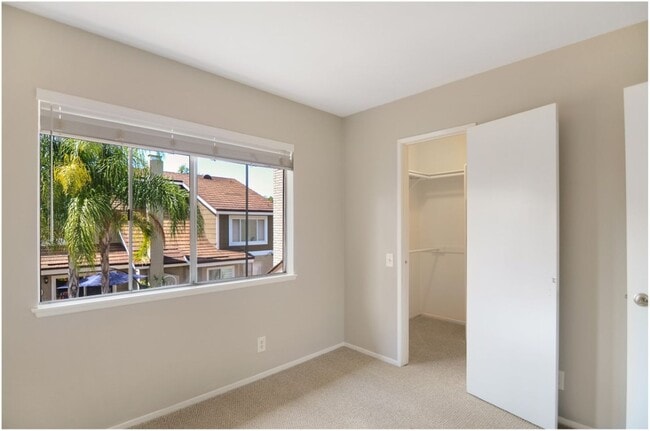 Building Photo - SPECTACULAR WOODBRIDGE HOME!!!
