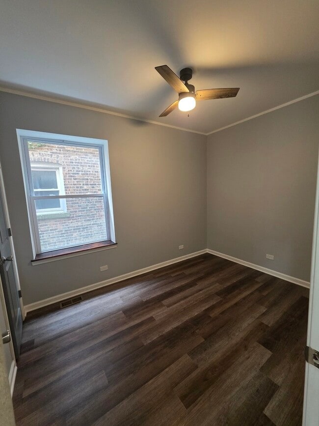 Building Photo - 1503 E 74th Pl