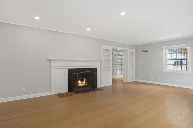 Building Photo - 35 Skylark Rd