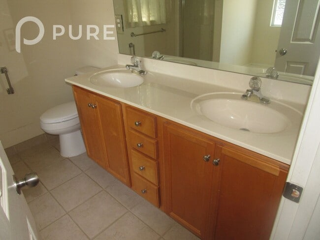 Building Photo - 266 Rocky Ridge Dr
