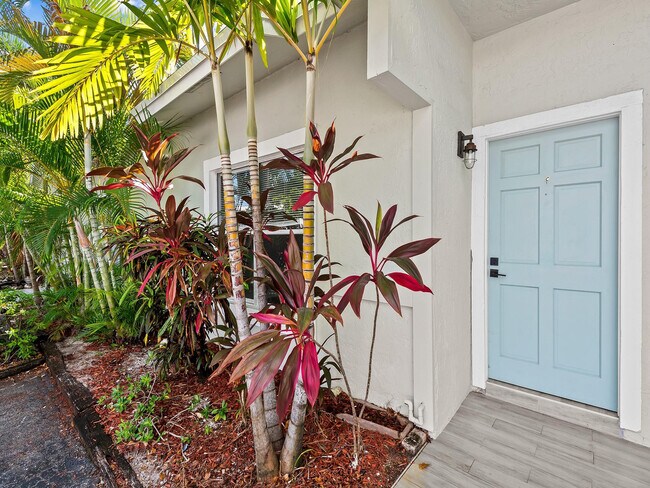 Building Photo - 3208 NE 7th St