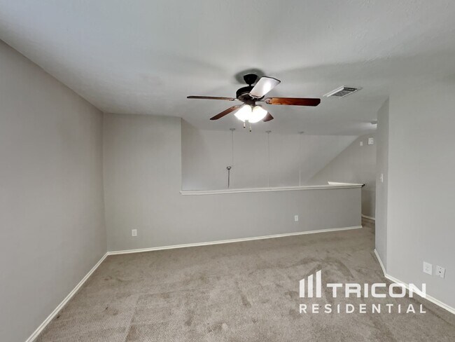 Building Photo - 18432 Sunrise Oaks Ct