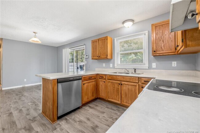 Building Photo - 7401 Paxton Dr