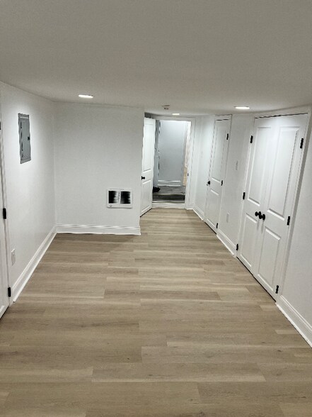 Building Photo - 2512 W Oxford St