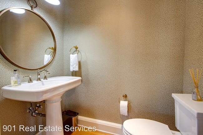 Building Photo - 2 br, 2.5 bath House - 65 E Pontotoc #304