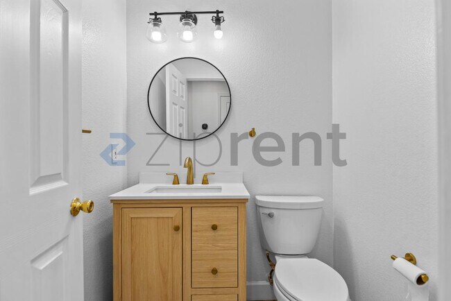 Building Photo - 2960 Stallion Way