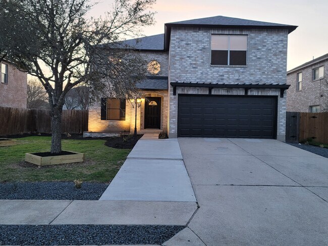 Building Photo - 303 Edgewood Cv