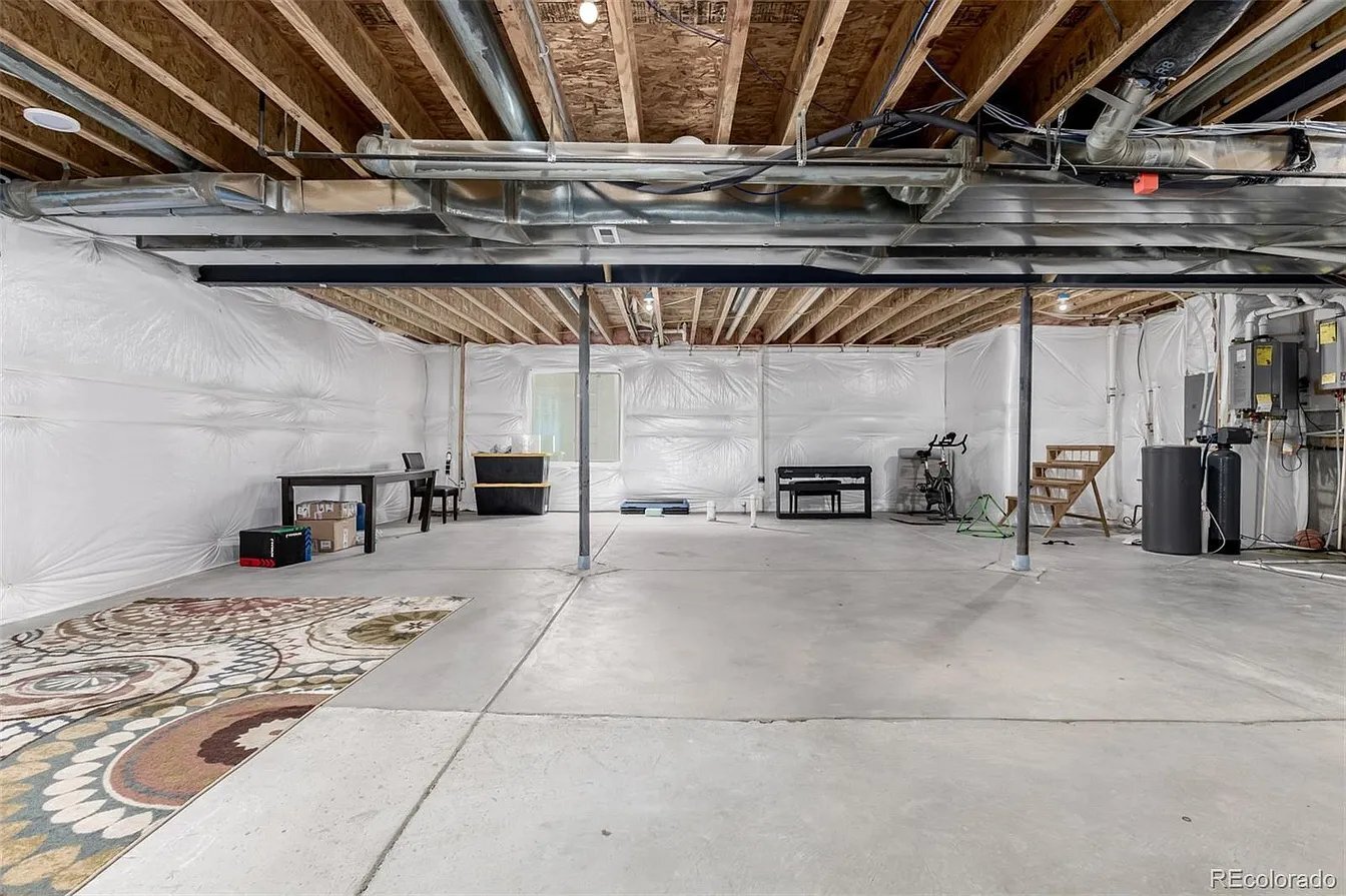 Building Photo - 6318 E 141st Dr