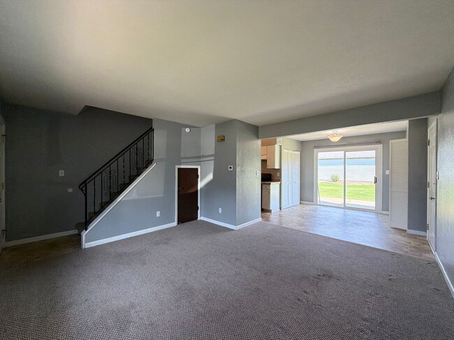 Building Photo - 1406 Co Rd 6