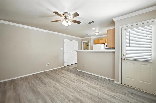 Building Photo - 1321 Village Garden Dr