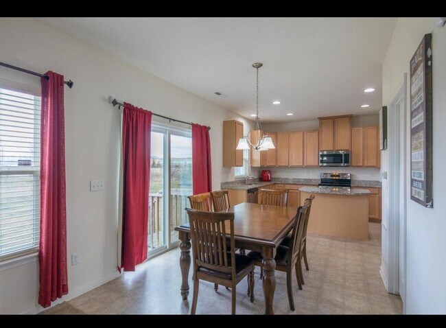 Building Photo - 6143 Brandon Dr