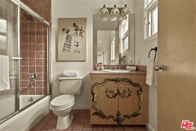 Building Photo - 3780 1/2 Multiview Dr