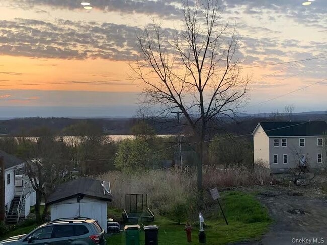 Building Photo - 96 Orange St