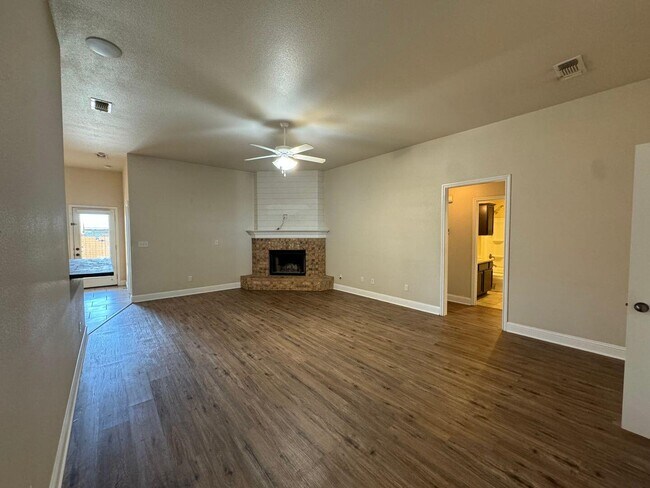 Building Photo - 9703 Ross Avenue