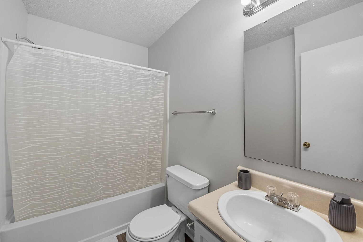 Building Photo - 254 Kings Creek Dr