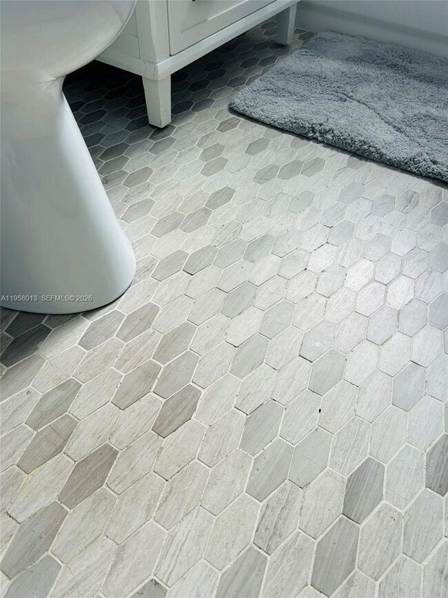 Building Photo - 1729 N 16th Ct