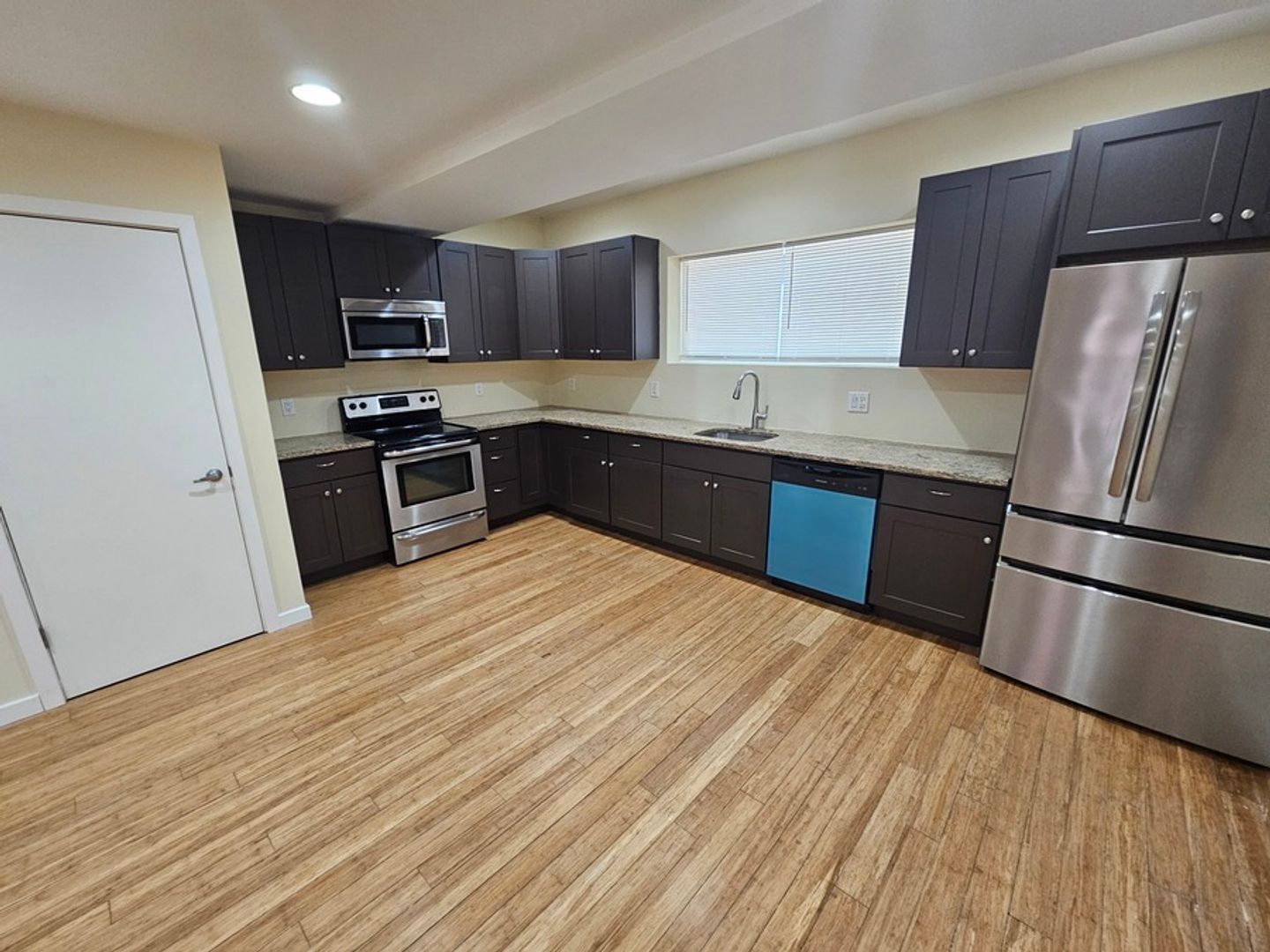 Building Photo - 2030 E Dauphin St