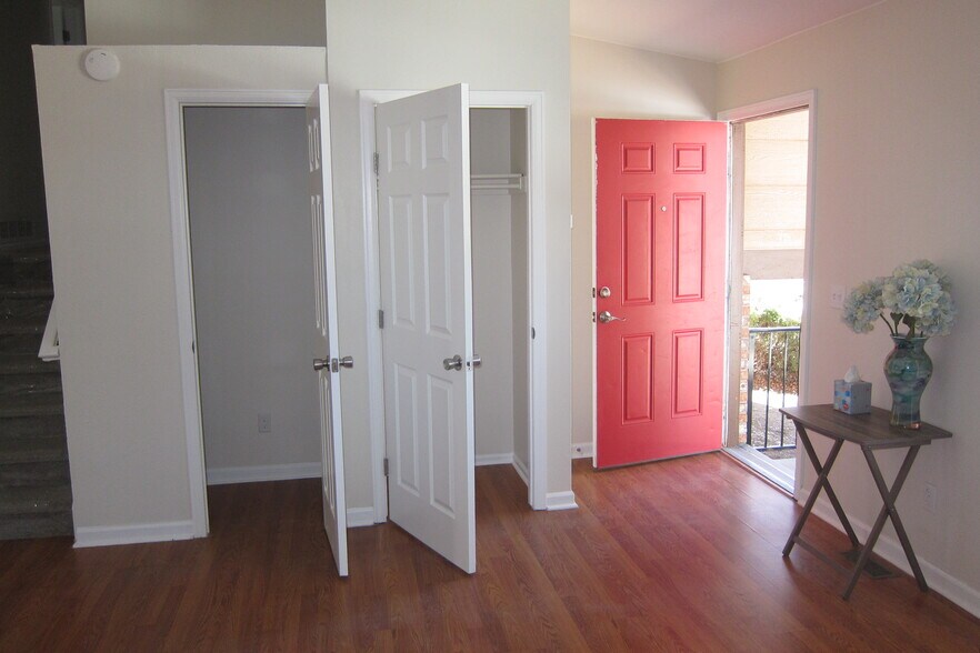 Building Photo - 4394 S Ceylon Way