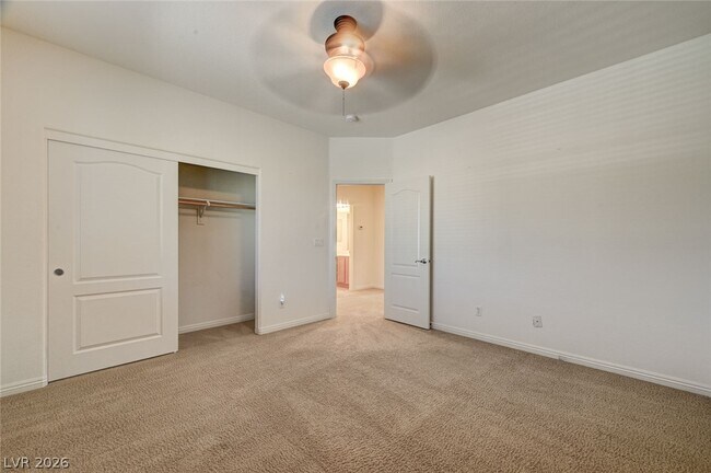 Building Photo - 5921 Altissimo St