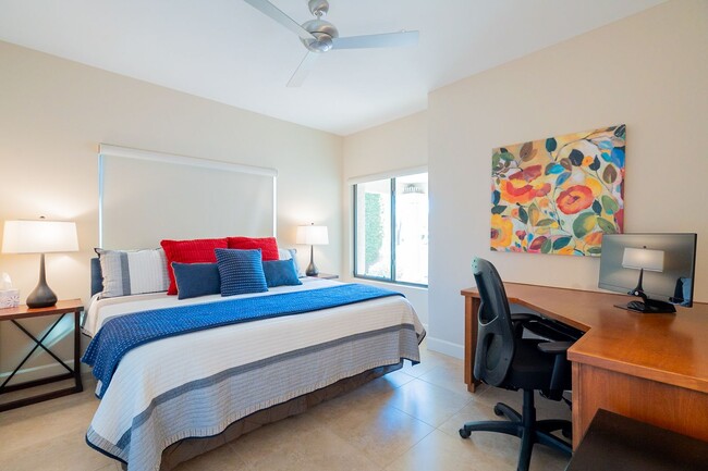 Building Photo - PRIVATE POOL - 2 BEDROOMS PLUS DEN