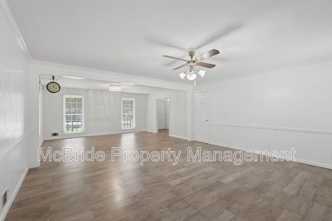Building Photo - 5182 Bluegrass Trail
