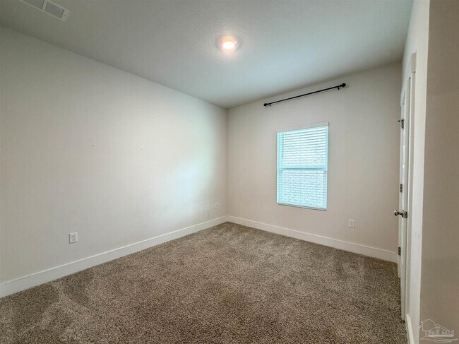Building Photo - 9899 Starling Dr