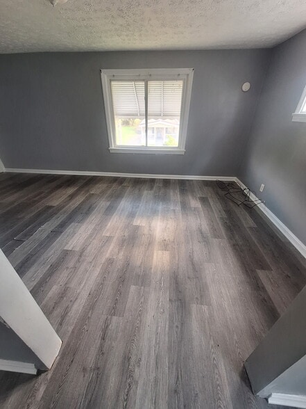 Building Photo - 12417 Watterson Ave