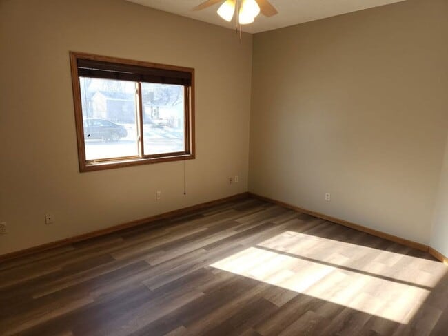 Building Photo - 825-827 Gohres St