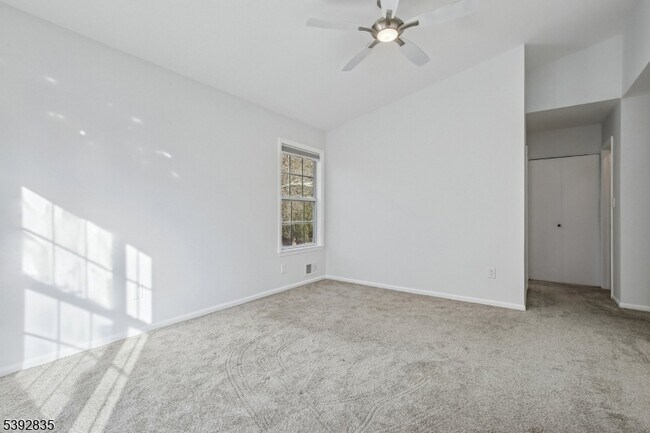 Building Photo - 13 Winding Brook Rd