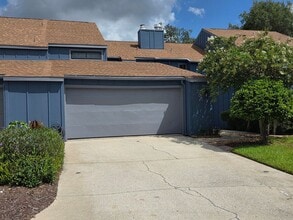 Building Photo - Spacious Townhome in The Trails