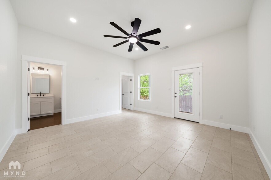 Building Photo - 247 Princeton Ave