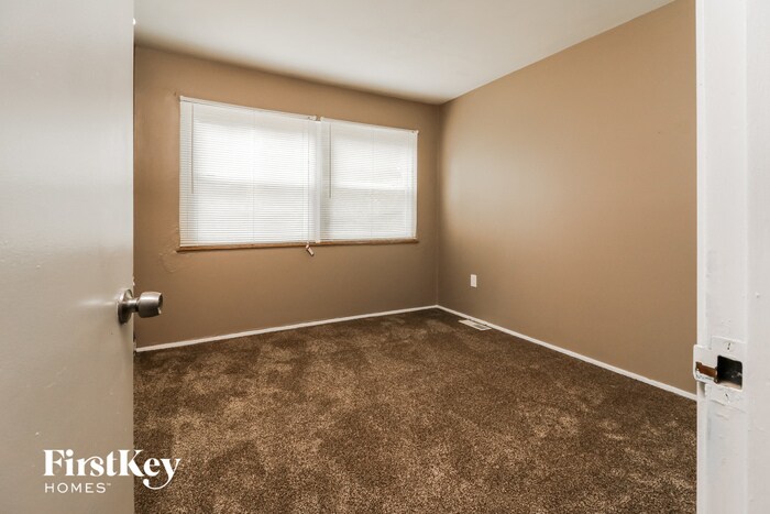 Building Photo - 665 Pimlico Dr