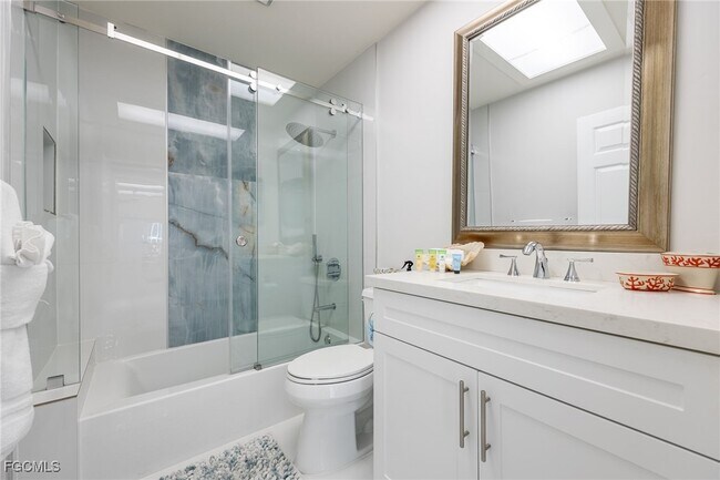 Building Photo - 424 Lagoon Dr