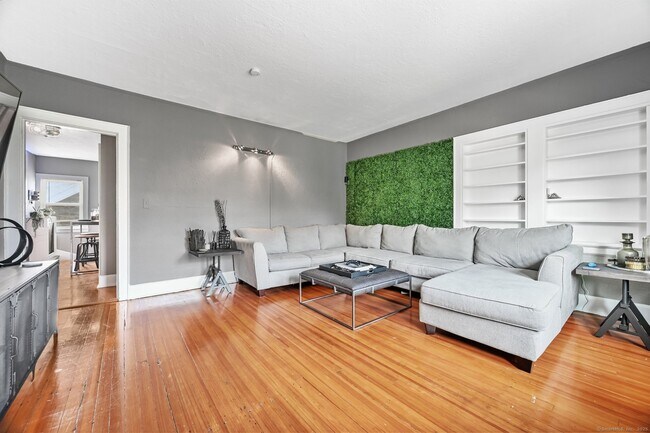 Building Photo - 307 Hamilton Ave
