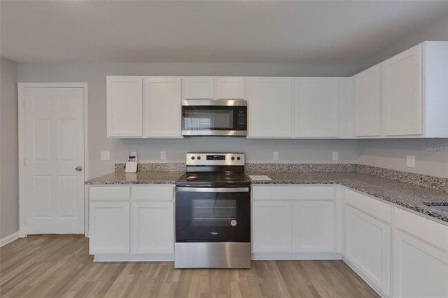 Building Photo - 1709 Nebraska Loop