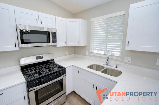 Building Photo - 6528 S 520 W