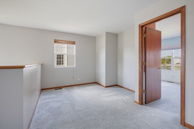 Building Photo - 1829 Golden Gate Ln