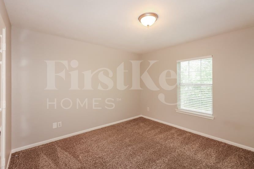 Building Photo - 3803 Oakwilde Cir