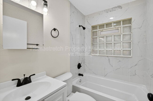 Building Photo - 437 Lanark Rd