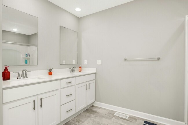 Building Photo - 20032 62nd Pl