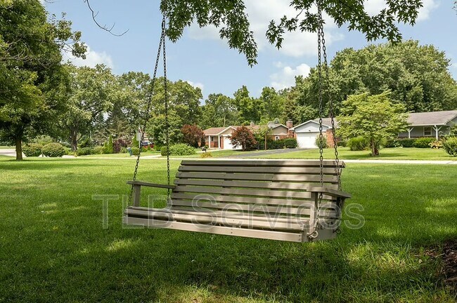 Building Photo - 7938 Elm Dr