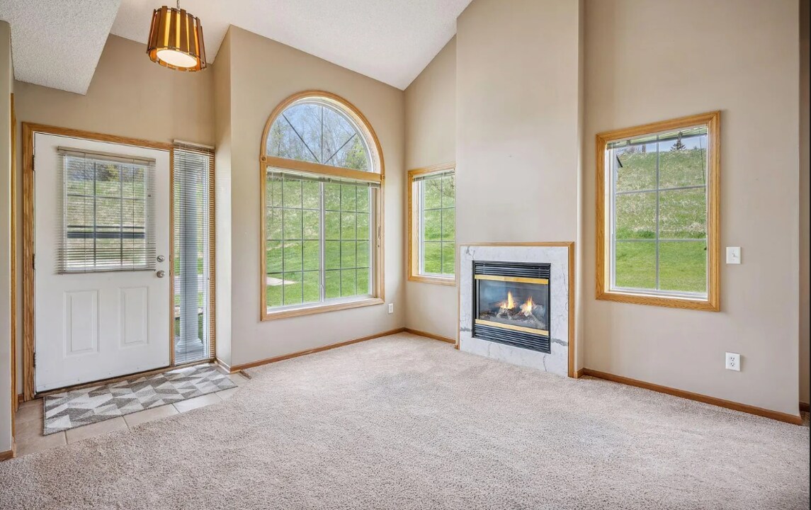 light and airy living room w/fireplace - 12476 43rd St NE