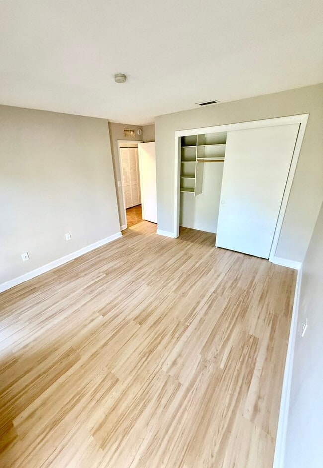 Building Photo - Beautiful 2 Bed • 2 Bath Single-Family Home in Beacon Groves